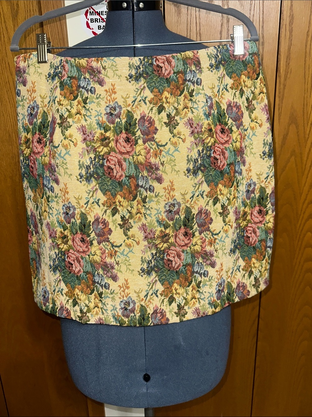 SHEIN Yellow Floral Tapestry Mini Skirt with Pink Roses